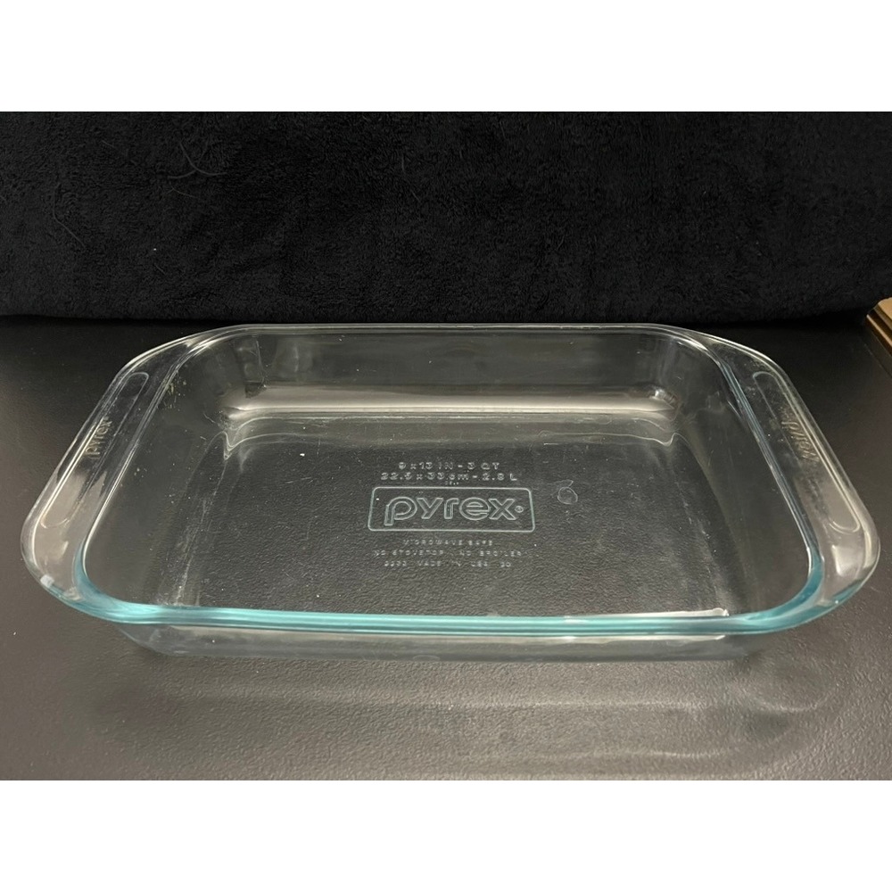 Pyrex 9x13 Clear Glass Oblong Baking Dish 3 Quart Casserole Pan 2233 Made in USA